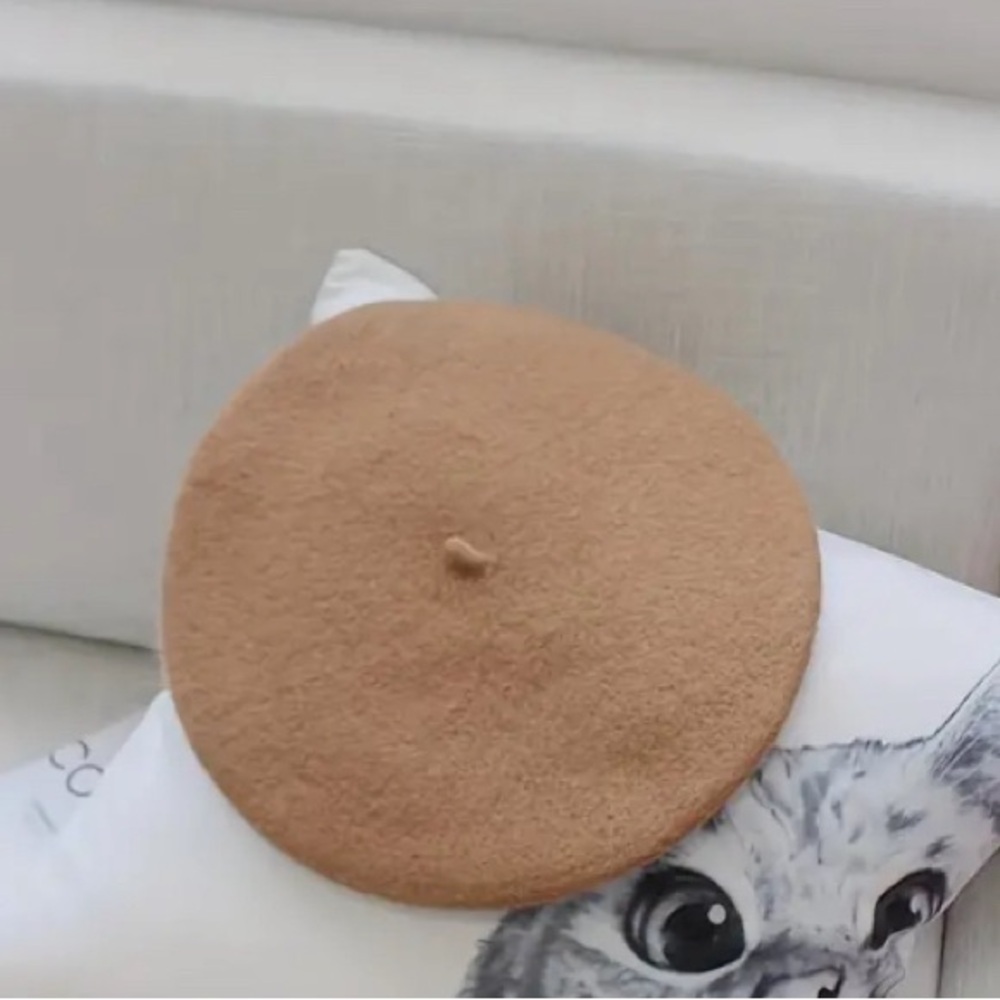 FINAL PRICE DROP New Knit Beret Hats Camel, Soft Polyester O/S Non Itchy